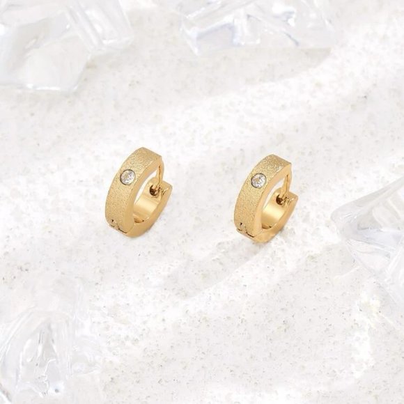 Stainless Steel Rhinestone Hinged Hoop Earring Gold Women Men NWT - Picture 1 of 4